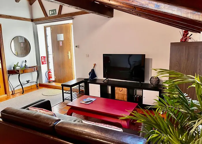 Bilbo Near Atico Rural Con Terraza